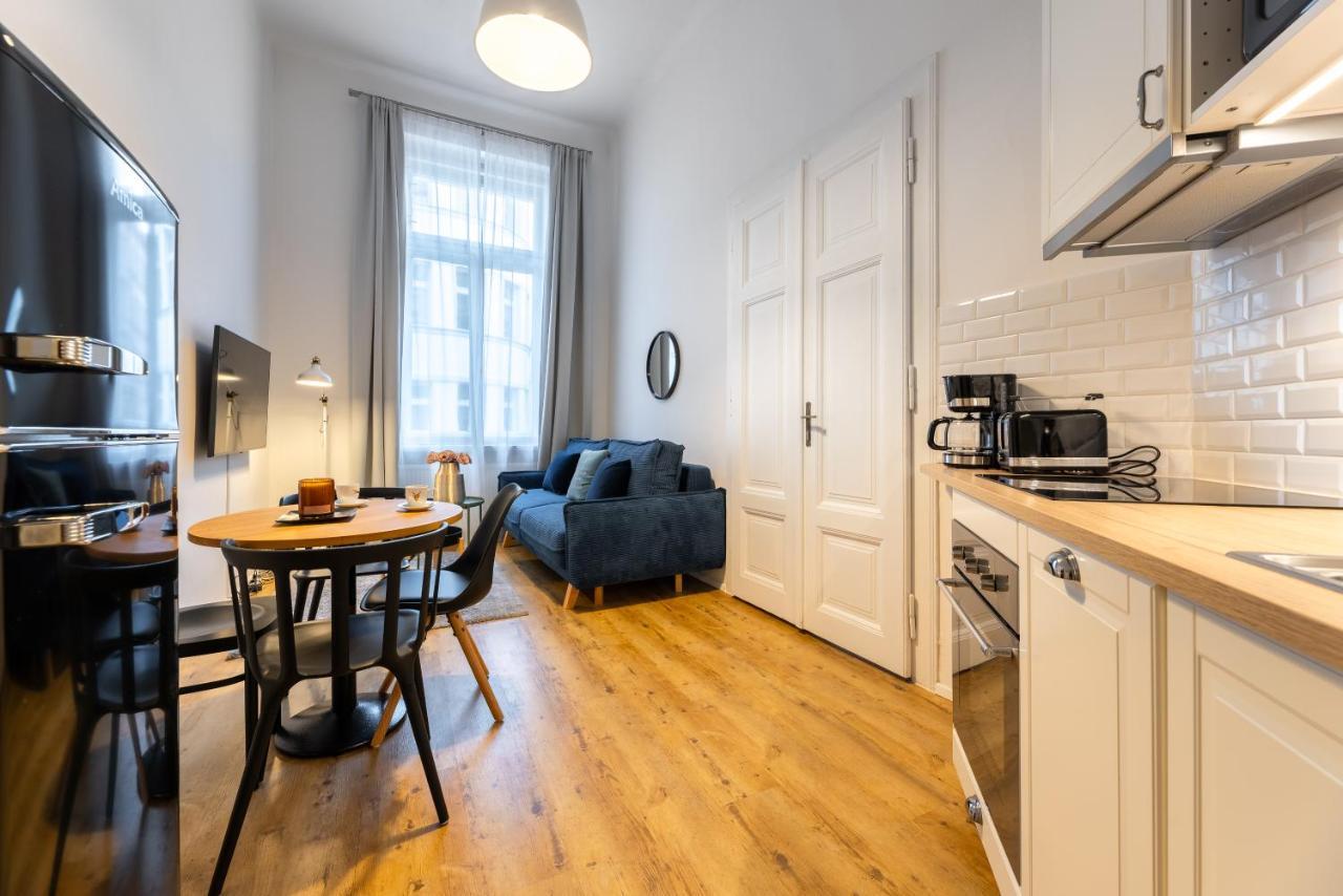 Appartement Charming 1 Bedroom In The Center Of *
